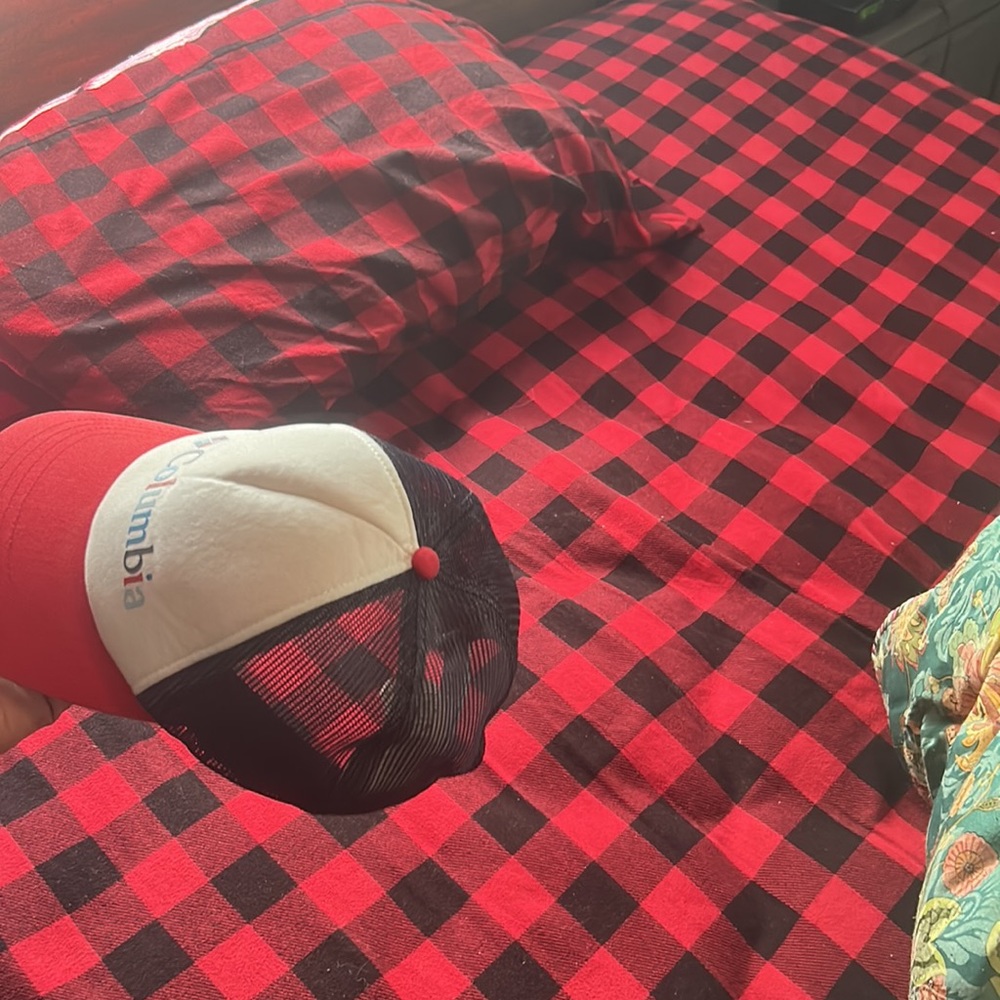 Hat - Picture 2 of 6